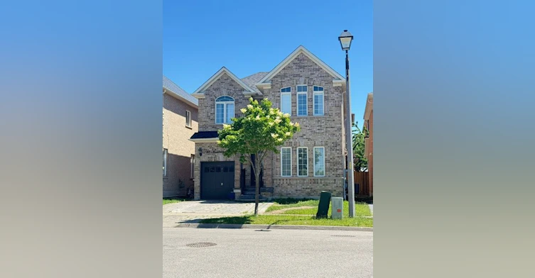 33 Mansbridge Crescent, Ajax, ON, L1Z 1S3
