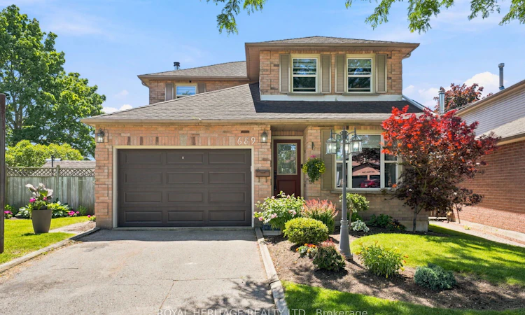 689 Pascoe Court