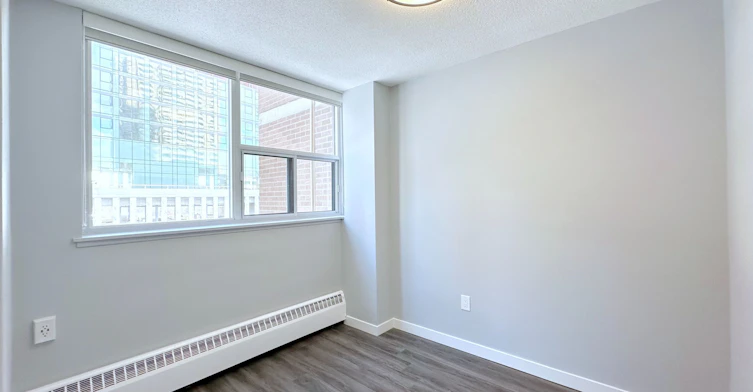303-265 Main Street, Toronto, ON, M4C 4X3 - 5