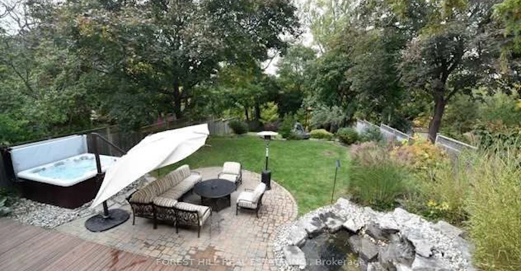 105 Parkview Hill Crescent, Toronto, ON, M4B 1R5