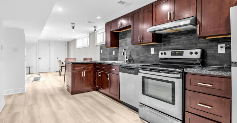 22 Scotswood Road, Toronto, ON, M1R 3N2 - 4