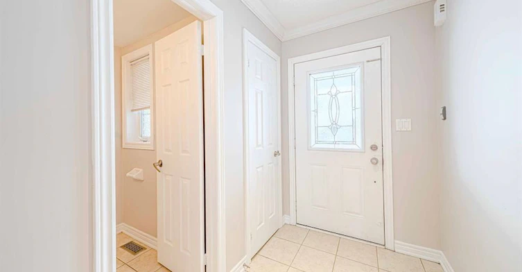 63 Kirkland Place, Whitby, ON, L1P 1X1 - 4