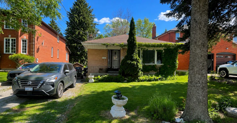 27 Wanita Road, Toronto, ON, M1C 1V3