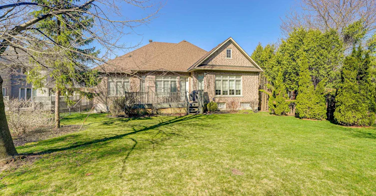 23 Hanover Court, Whitby, ON, L1N 7J1 - 24