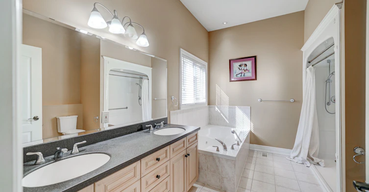 23 Hanover Court, Whitby, ON, L1N 7J1 - 20