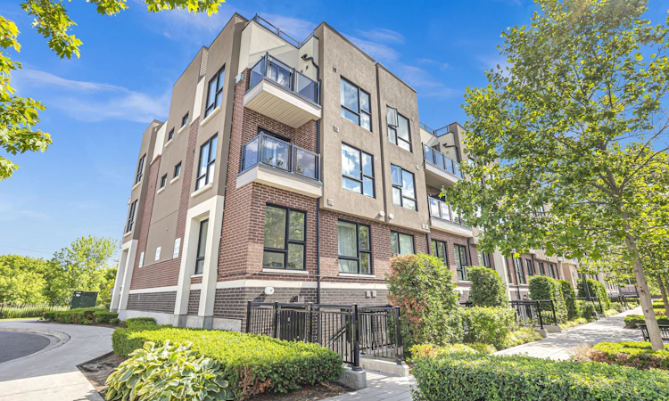 328-510 Kingbird Grove