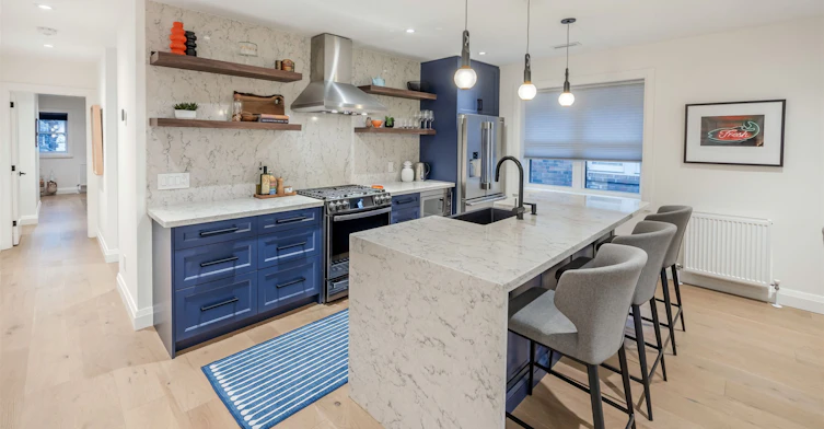 201-22 Glen Manor Drive, Toronto, ON, M4E 2X2 - 11