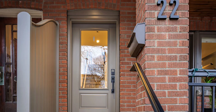 201-22 Glen Manor Drive, Toronto, ON, M4E 2X2 - 4