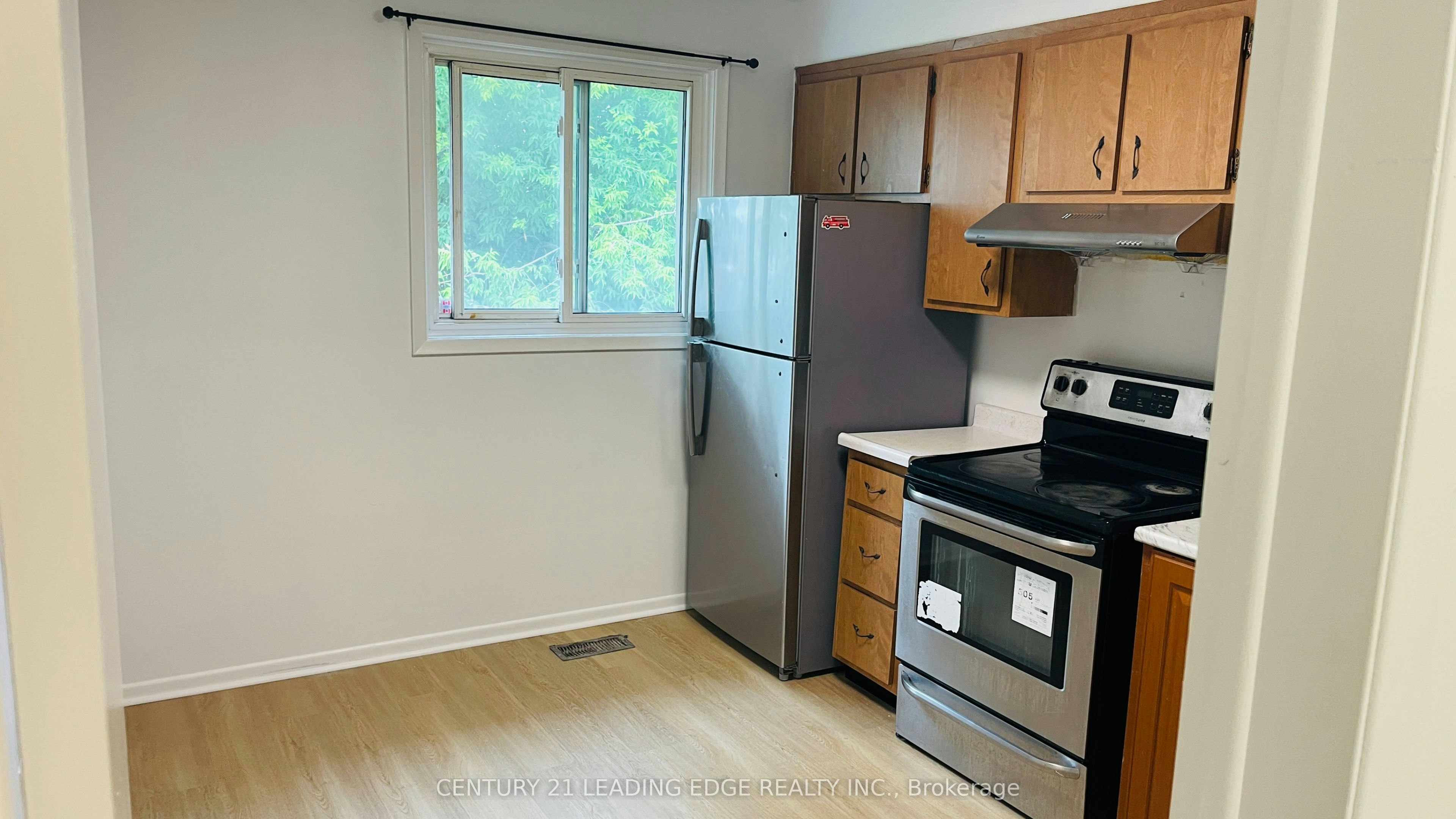 Second Flr-56 Jeavons Avenue, Toronto, ON, M1K 1T2 - 11