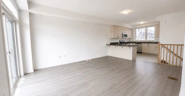 729 Heathrow Path, Oshawa, ON, L1H 7K5 - 5