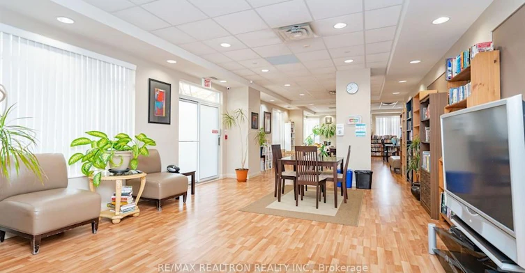 302-3650 Kingston Road, Toronto, ON, M1M 1R9 - 22