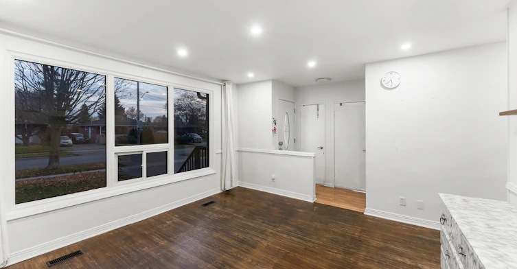 MAIN-312 Palmerston Avenue, Whitby, ON, L1N 3E9 - 8