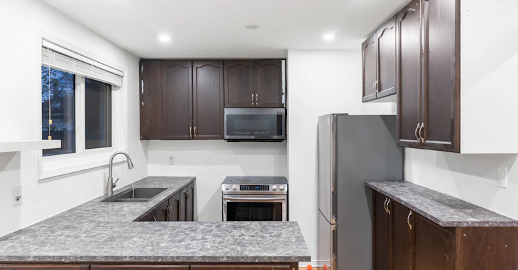 MAIN-312 Palmerston Avenue, Whitby, ON, L1N 3E9 - 5