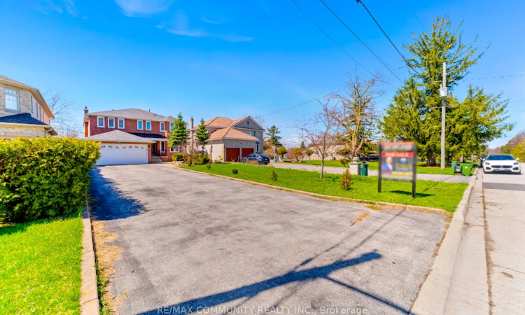 56 Cedar Brae Boulevard