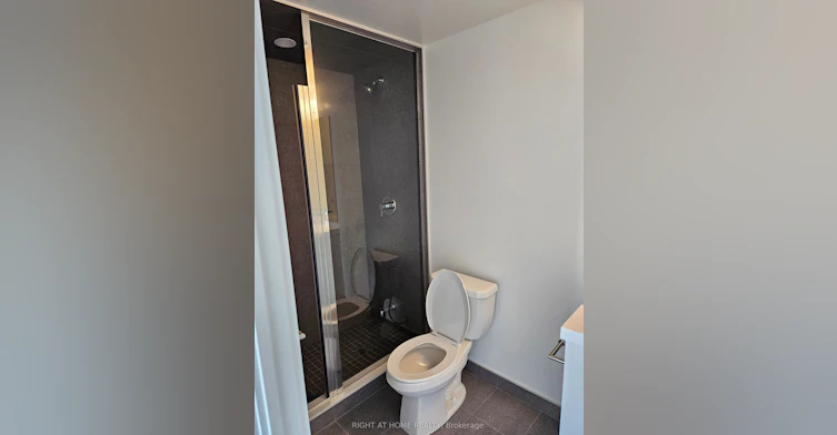 1618-2545 Simcoe Street North Avenue N, Oshawa, ON, L1L 0W3 - 12