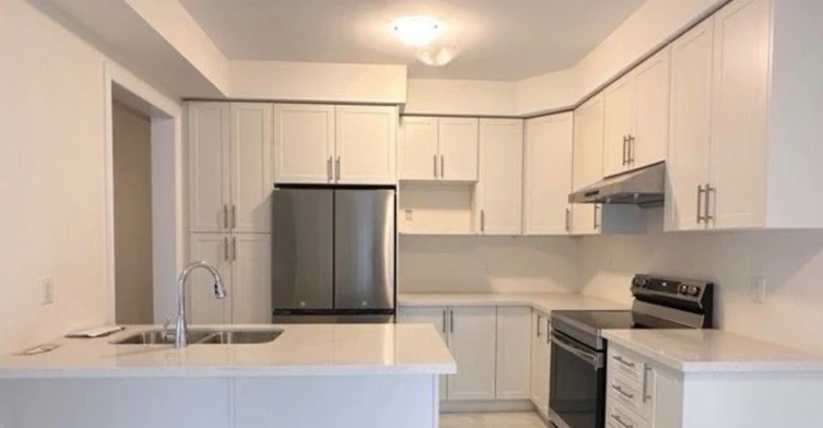 303 Fleetwood Drive, Oshawa, ON, L1K 3G2 - 6