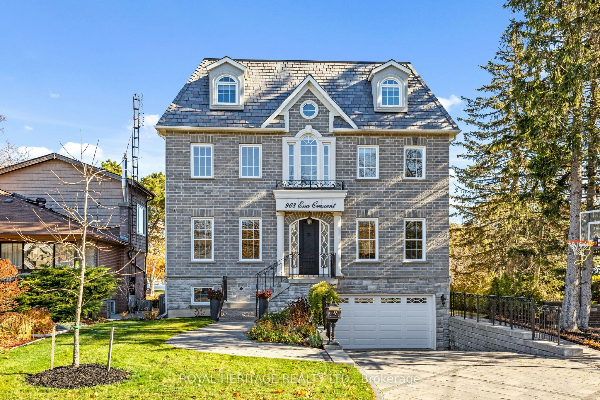 968 Essa Crescent, Pickering, ON, L1W 2J1