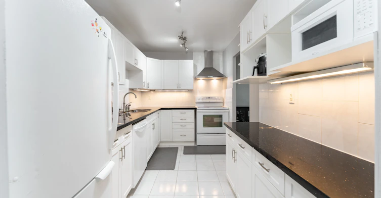 612-4062 Lawrence Avenue E, Toronto, ON, M1E 4V5 - 5
