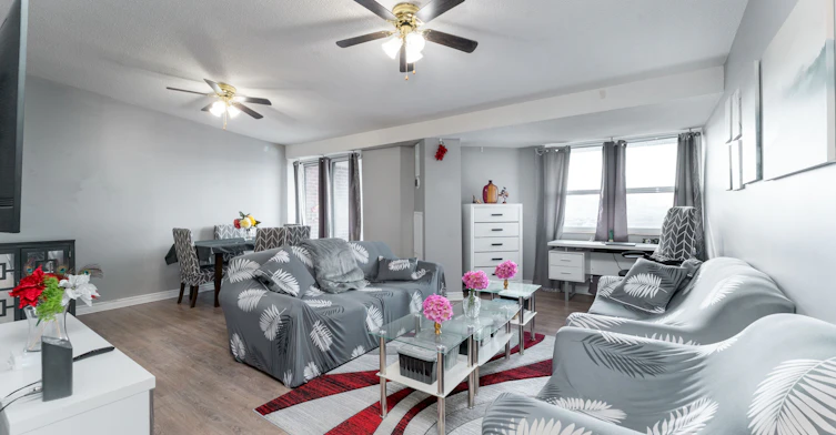 612-4062 Lawrence Avenue E, Toronto, ON, M1E 4V5 - 2