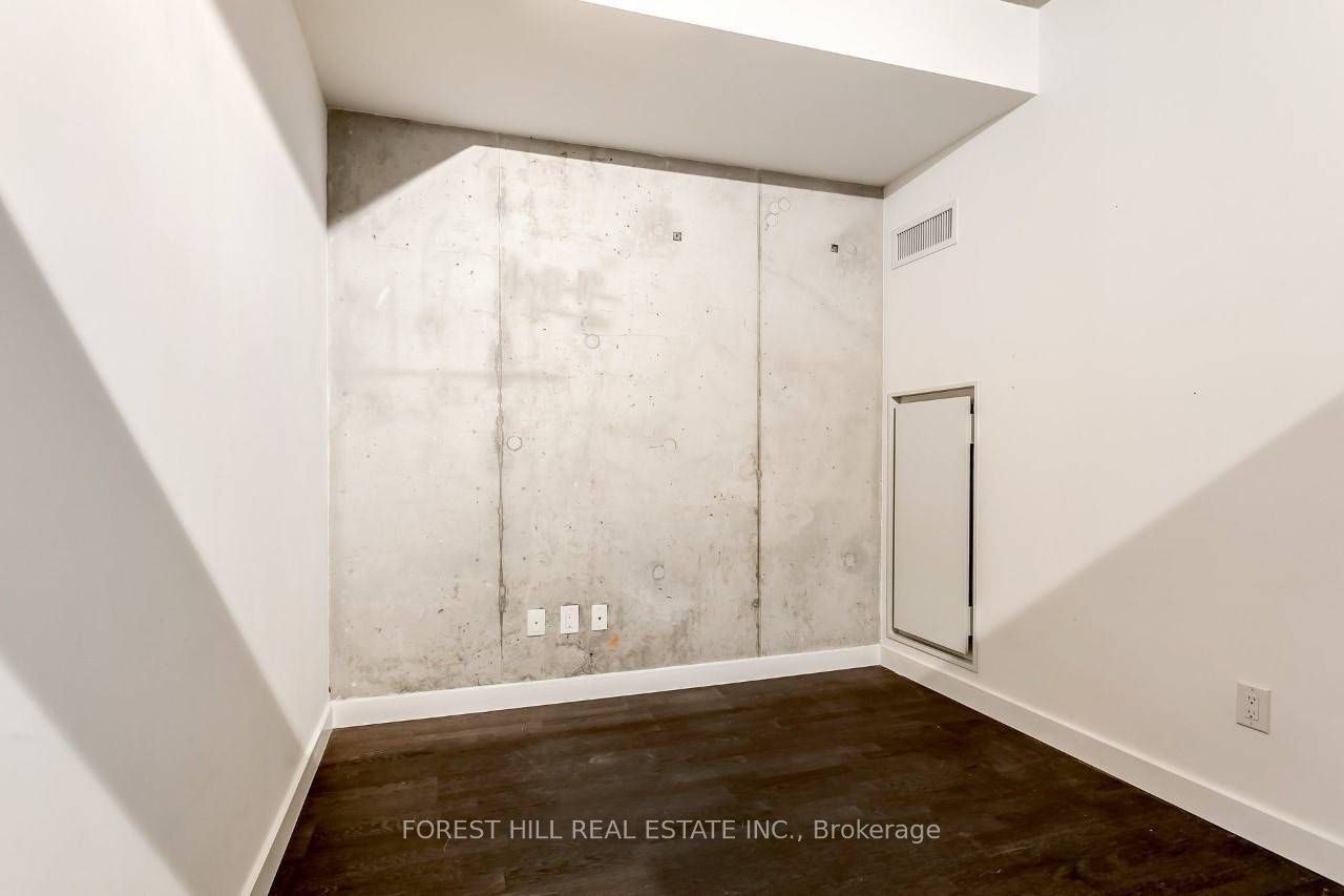 212-246 Logan Avenue, Toronto, ON, M4M 0E9 - 11