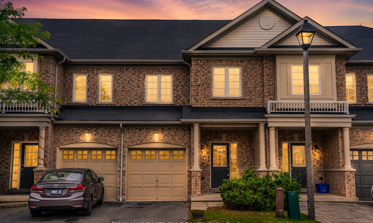 8 Maidstone Way