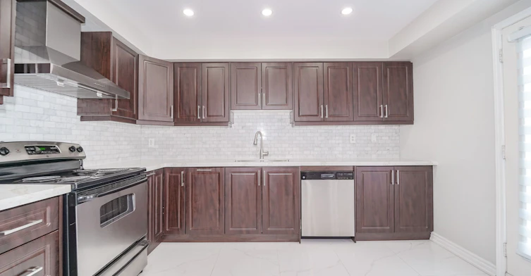 22 Webbford Street, Ajax, ON, L1S 0A7 - 9