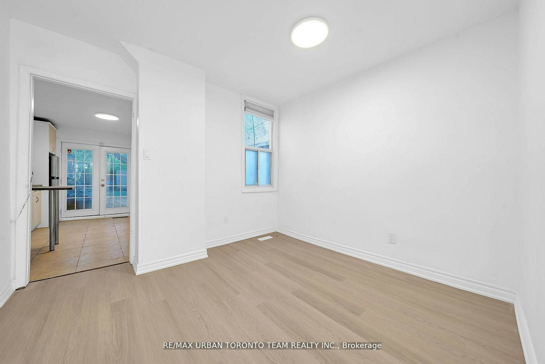 Main-880 Dundas Street E, Toronto, ON, M4M 1R3 - 8