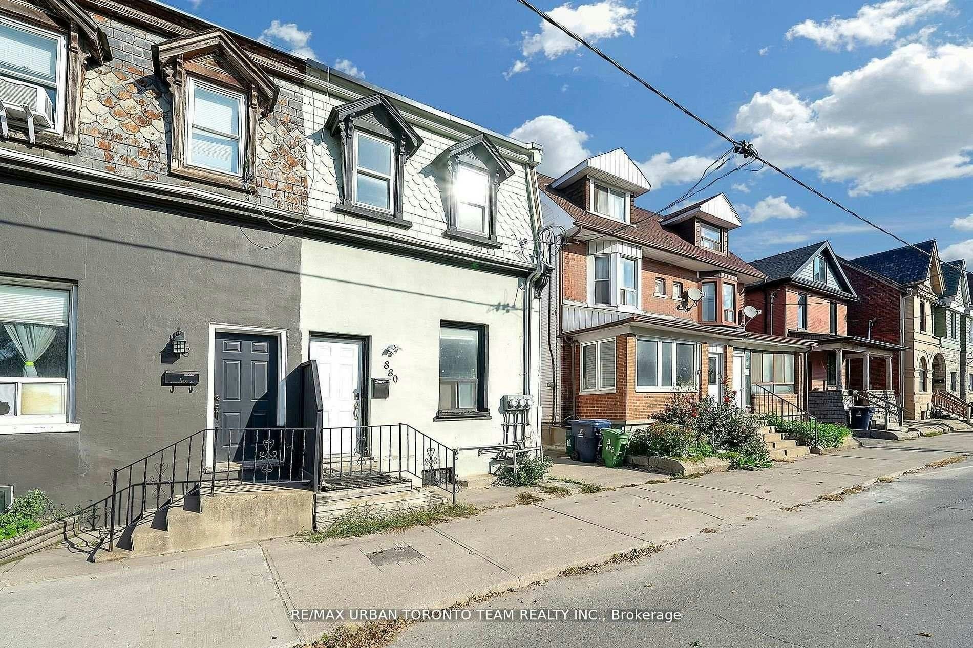 Main-880 Dundas Street E, Toronto, ON, M4M 1R3 - 20