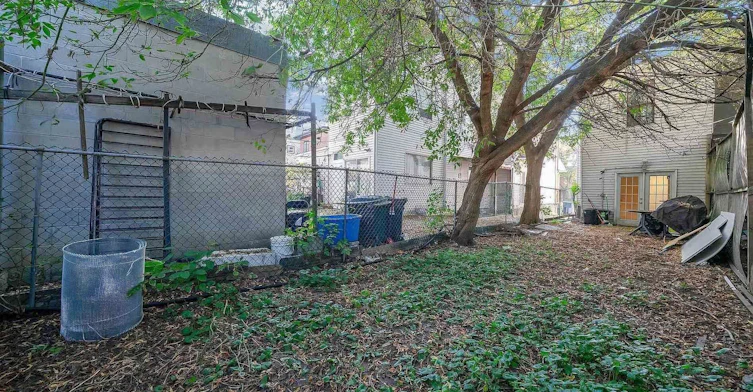 Main-880 Dundas Street E, Toronto, ON, M4M 1R3 - 17