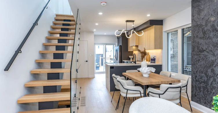 12 Marigold Avenue, Toronto, ON, M4M 3B2 - 7