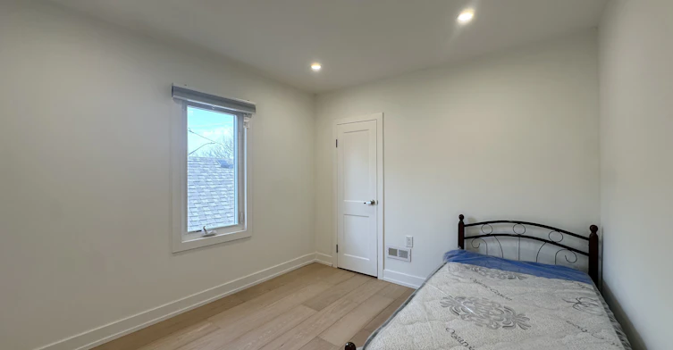 926 Greenwood Avenue, Toronto, ON, M4J 4C1 - 15
