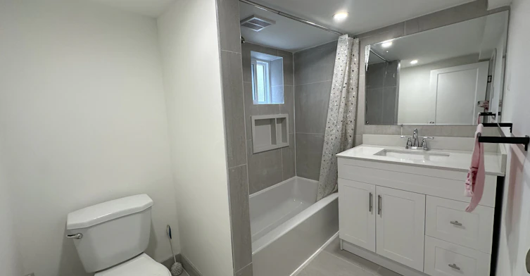 926 Greenwood Avenue, Toronto, ON, M4J 4C1 - 21