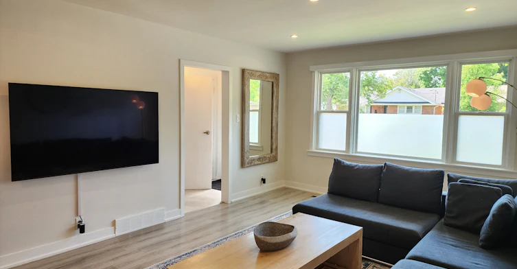 Main-835 Hortop Street, Oshawa, ON, L1G 4N8 - 2