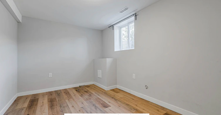 Lower-297 Geneva Avenue, Oshawa, ON, L1J 1L9 - 9