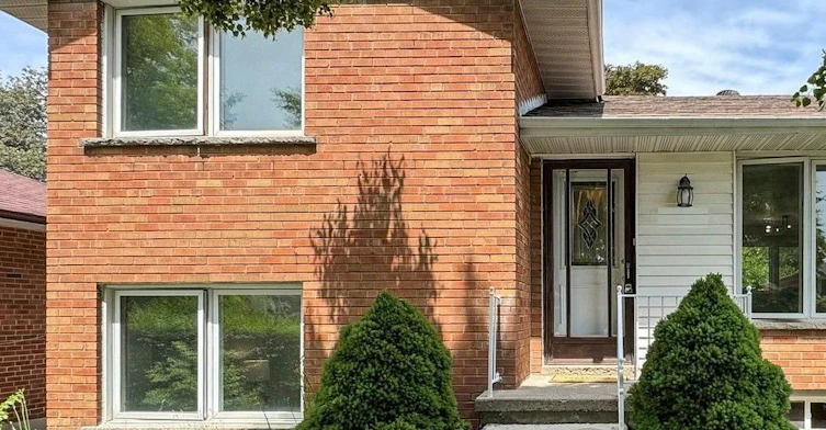 Lower-60 Beacham Crescent, Toronto, ON, M1T 1N1