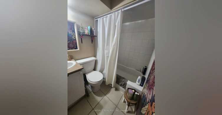 Lower-1117 Queen Street E, Toronto, ON, M4M 1K9 - 18