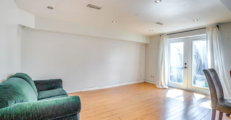 BSMT-17 Avis Crescent, Toronto, ON, M4B 1B8 - 9