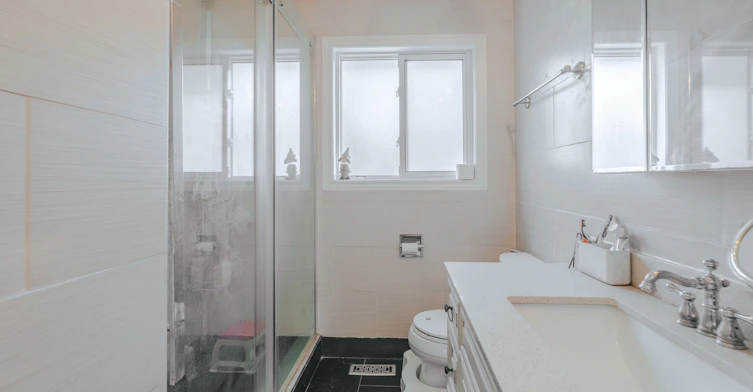 Upper-20 Manorglen Crescent, Toronto, ON, M1S 1W4 - 12