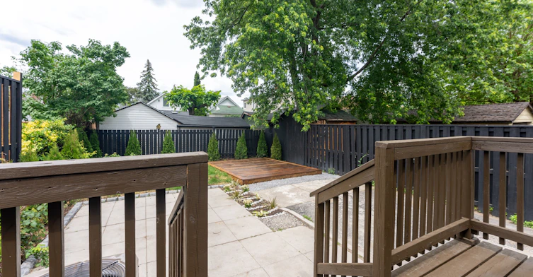8 Doncaster Avenue, Toronto, ON, M4C 1Y5 - 12