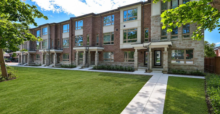 6177 Kingston Road, Toronto, ON, M1C 1K8