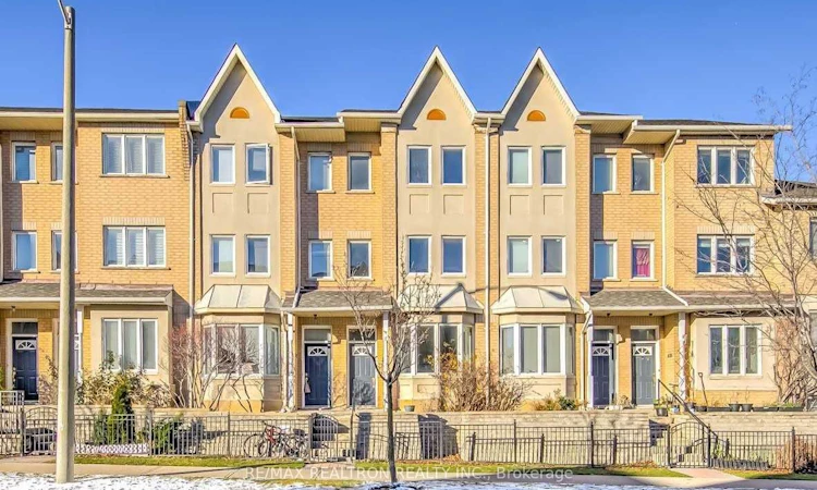 612-28 Rosebank Drive