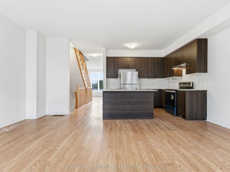 775 Chinook Path, Oshawa, ON, L1H 0A7 - 11