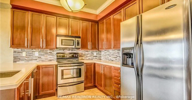 958 Townline Road S, Oshawa, ON, L1H 0A4 - 9