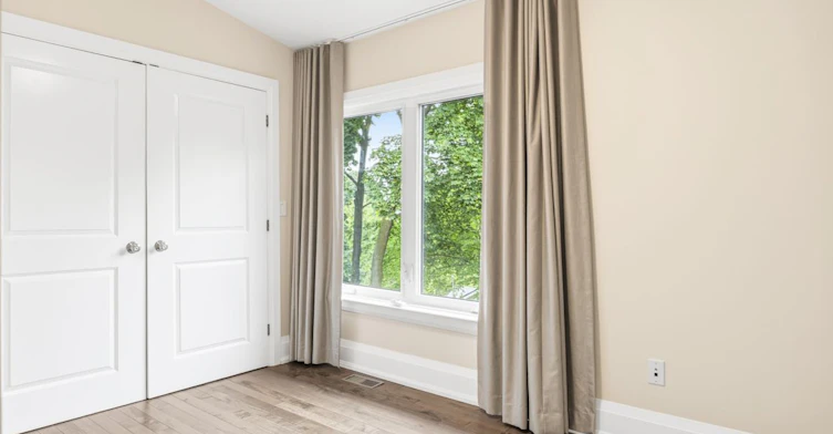 Main-1885 Kingston Road, Toronto, ON, M1N 1T3 - 18