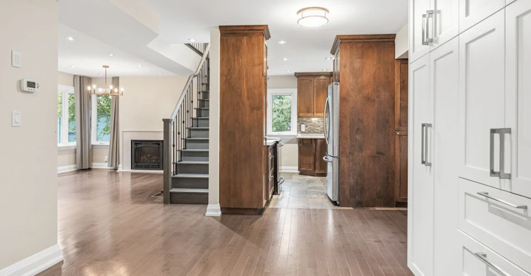 Main-1885 Kingston Road, Toronto, ON, M1N 1T3 - 9