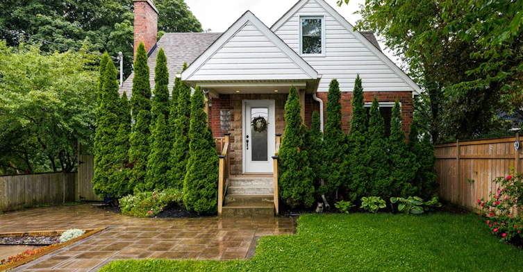 Main-1885 Kingston Road, Toronto, ON, M1N 1T3 - 2