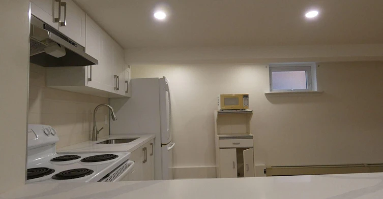 Lower-26 Scotswood Road, Toronto, ON, M1R 3N2 - 28