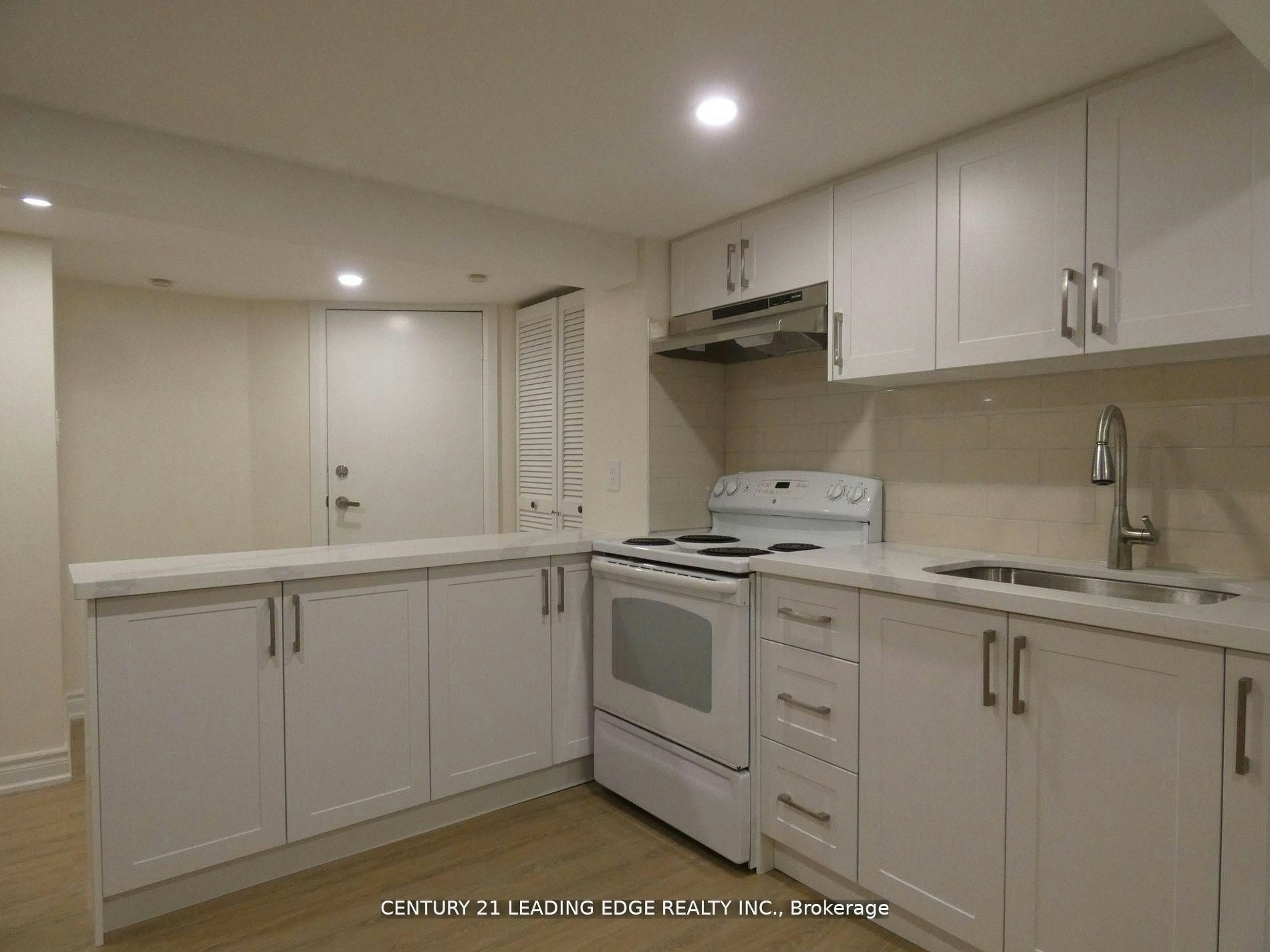 Lower-26 Scotswood Road, Toronto, ON, M1R 3N2 - 22