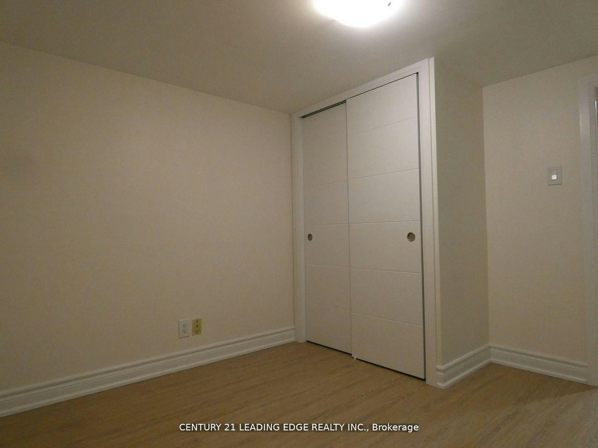 Lower-26 Scotswood Road, Toronto, ON, M1R 3N2 - 12