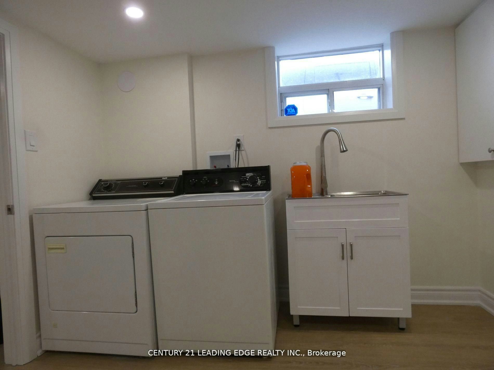 Lower-26 Scotswood Road, Toronto, ON, M1R 3N2 - 26